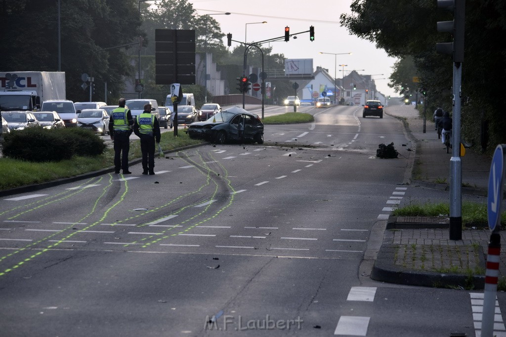 Schwerer VU Koeln Dellbrueck Bergisch Gladbacherstr Herler Ring P088.JPG - Miklos Laubert